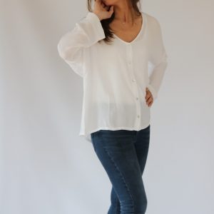 Blusa oversize blanca para mujer en tejido vaporoso, cuello redondo